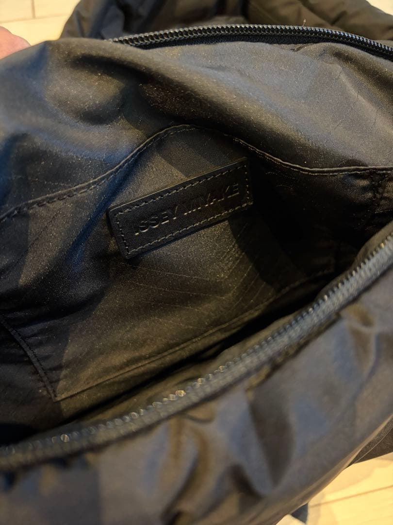 ISSEY MIYAKE SQUARE CUSHION スクエアクッション