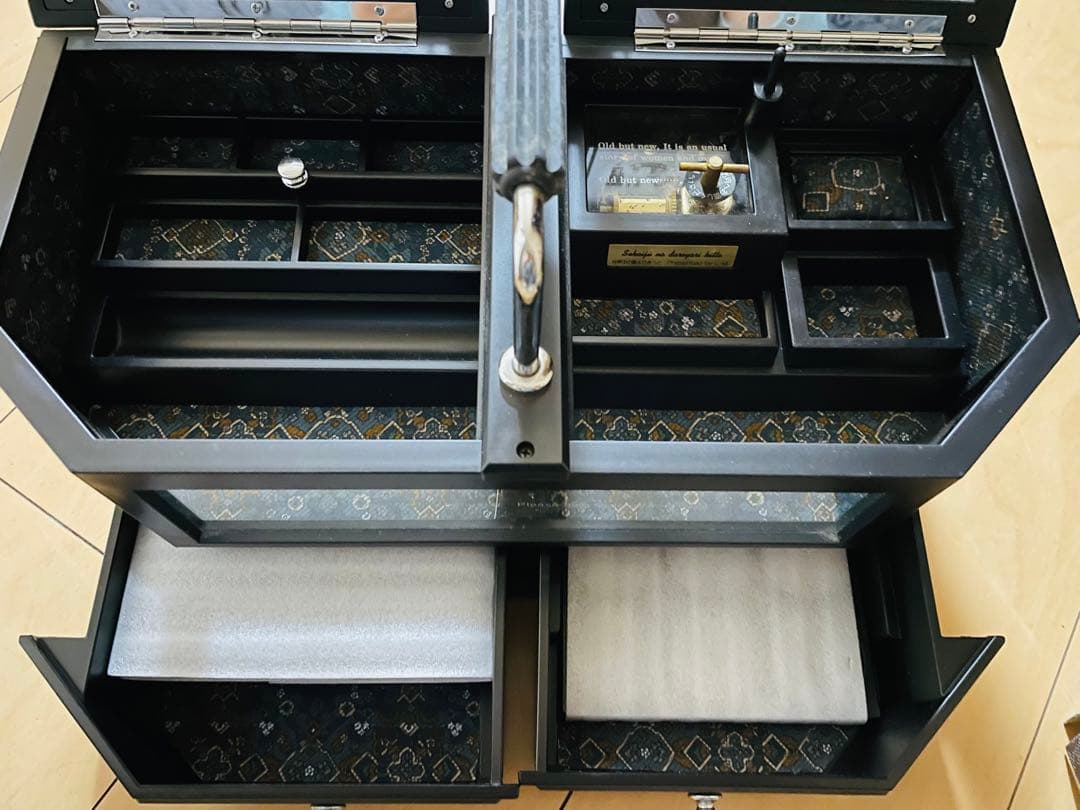 LADY-MATE 木製ジュエリーボックス