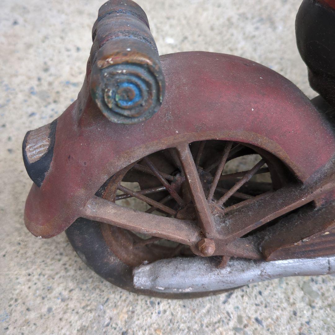 ハーレーダビッドソン　レトロ　一人旅　荒野