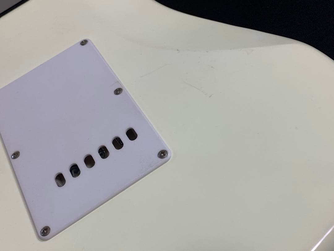 Bacchus BST バッカス中古エレキギター　ホワイト　美品