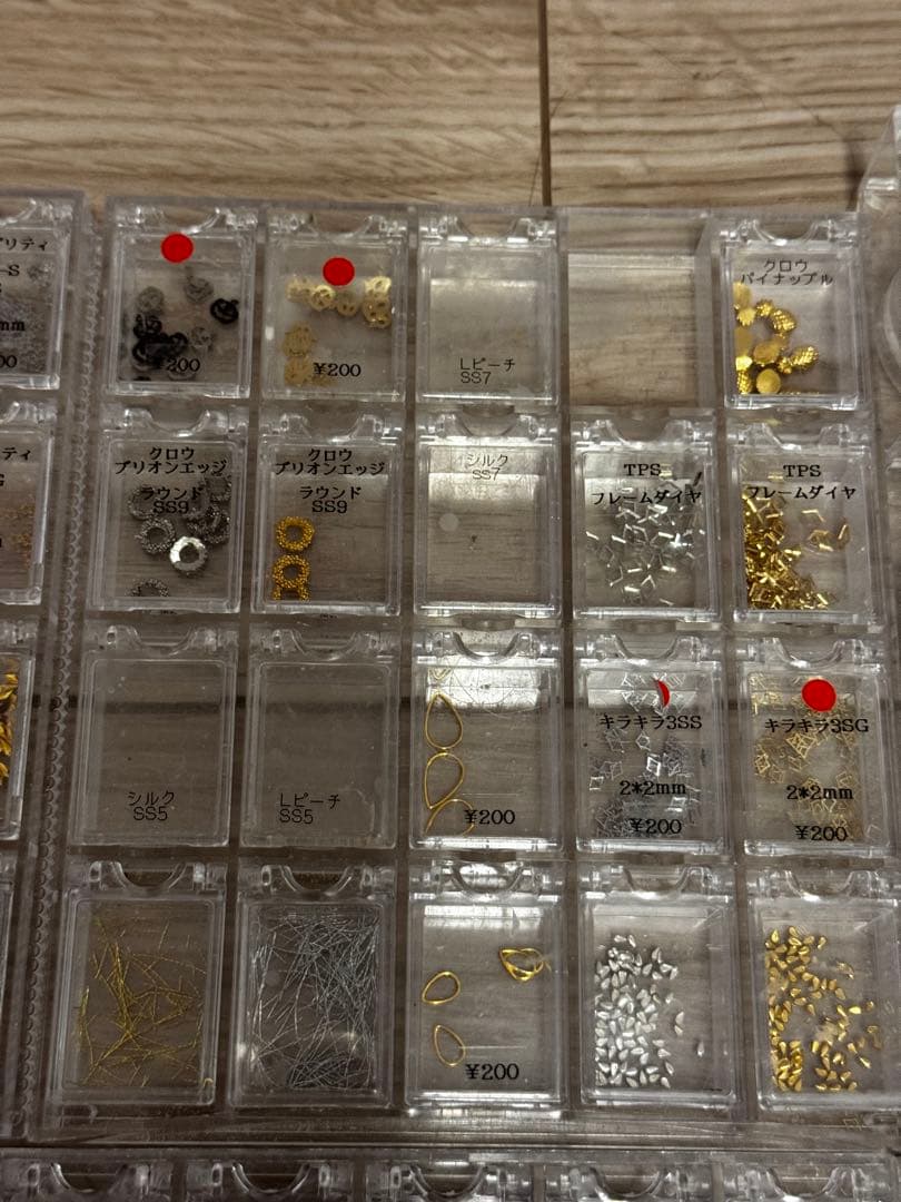 スワロフスキーネイルパーツ大量まとめ販売