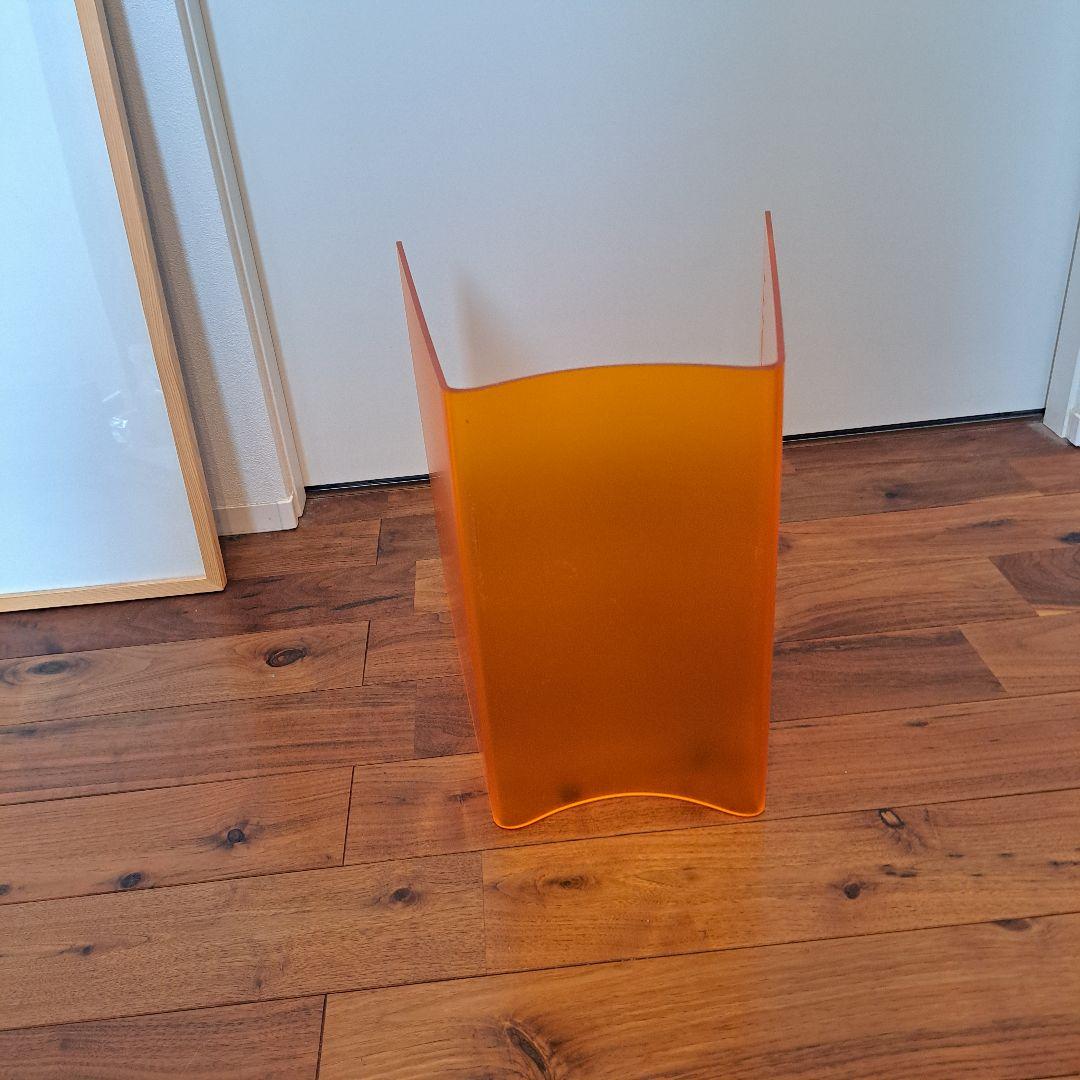 ヴィンテージ　マガジンラック　スペースエイジ アクリル　マガジンラック オレンジ