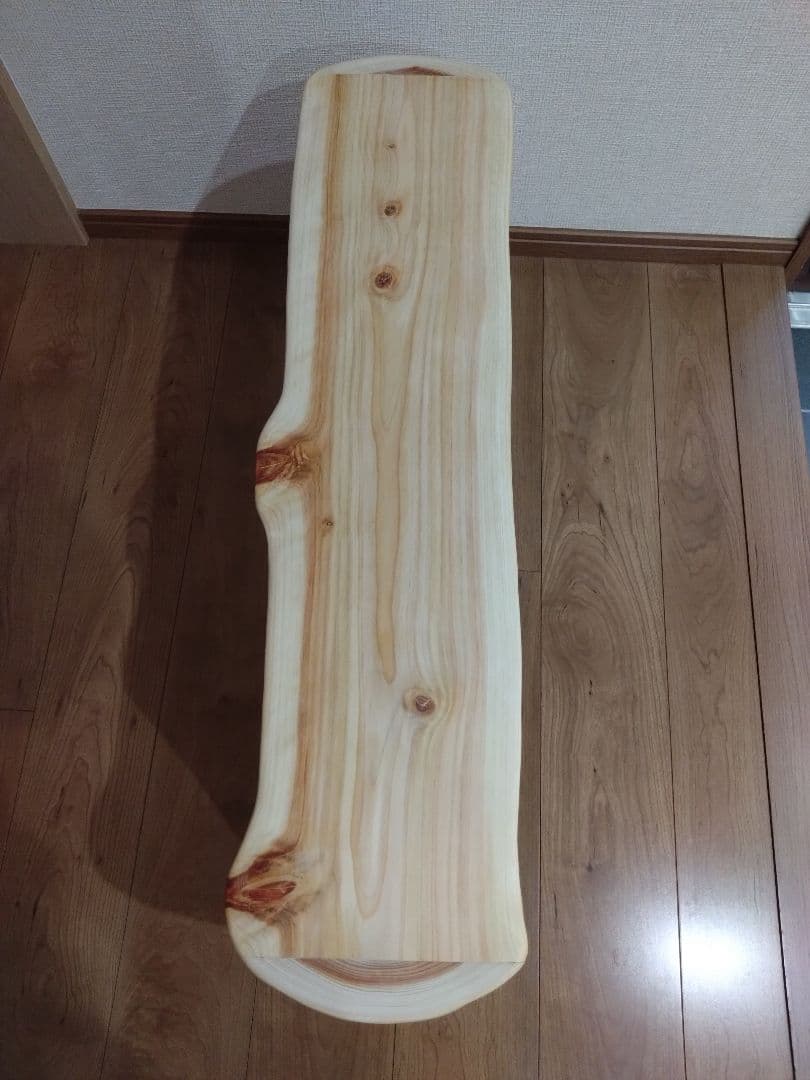 檜のベンチ52　丸太風で座りやすく、総檜造り、リビングや食卓にいかがでしょうか❕