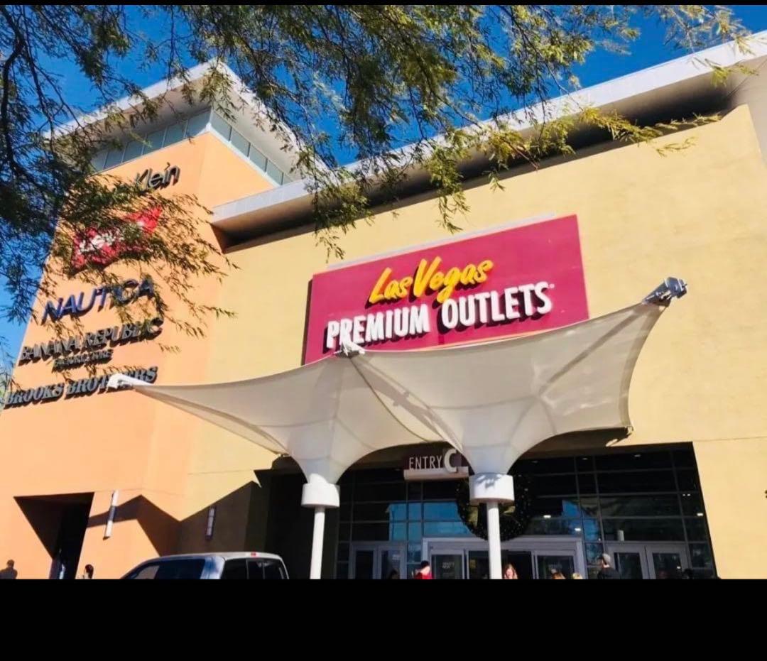 COACHコーチタビー ミディアム ウォレット 二つ折り財布.ビビッド ピンク