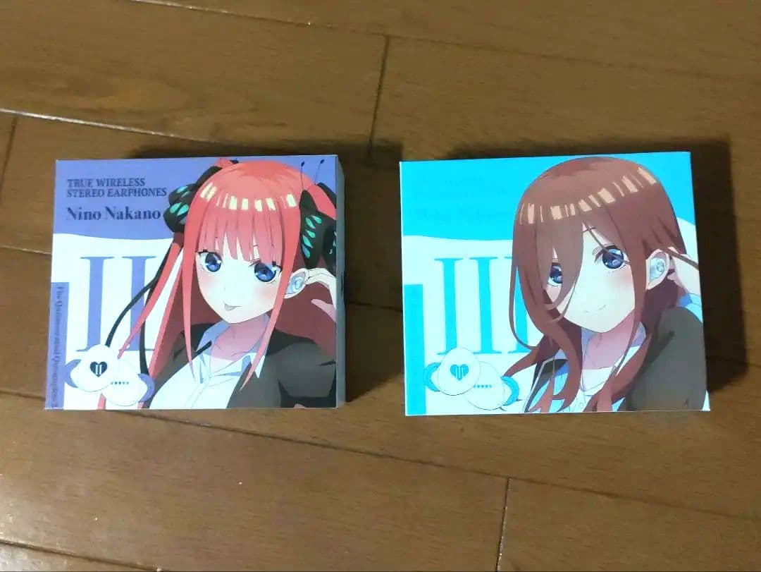 TRUE WIRELESS STEREO EARPHONES 　二乃　三玖