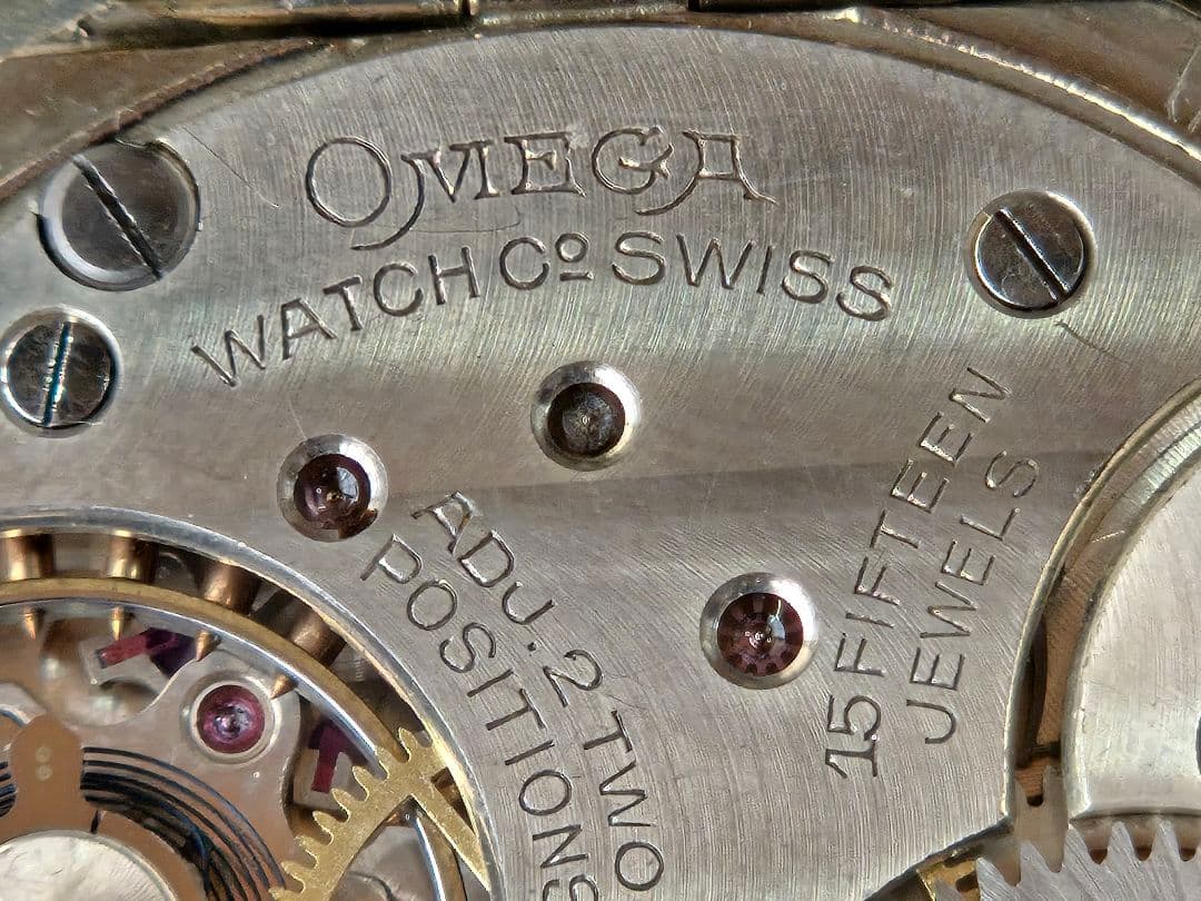 100年前の OMEGA　シルバーハンターケース スモセコ　メガヴィンテージ