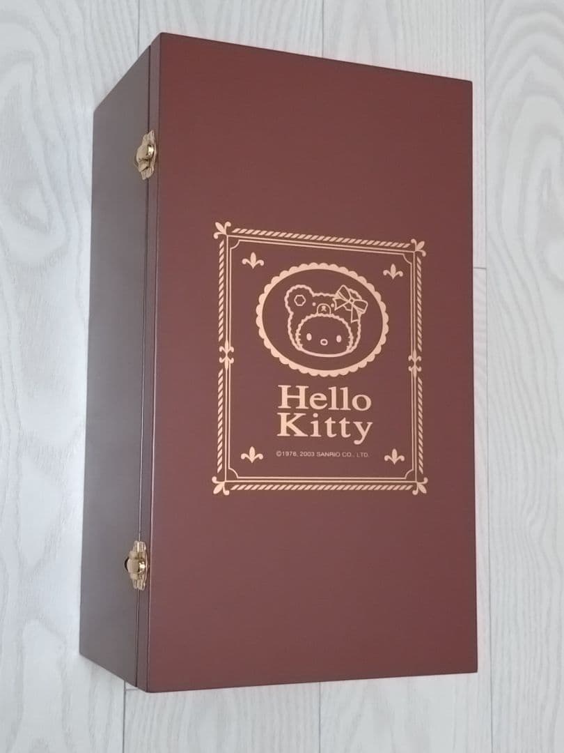 東京国立博物館「ハローキティ展」で展示のモデル！限定350体　キティ×ハーマン