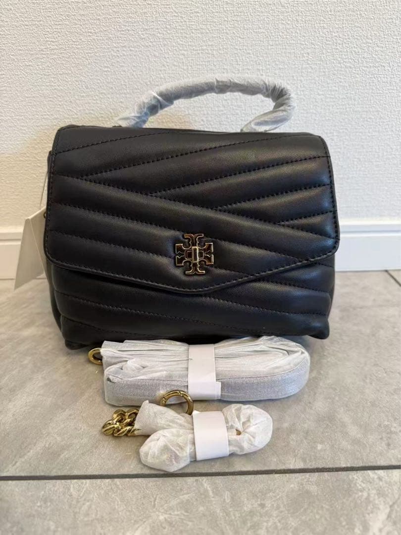 トリーバーチ　KIRA CHEVRON TOP-HANDLE SATCHEL