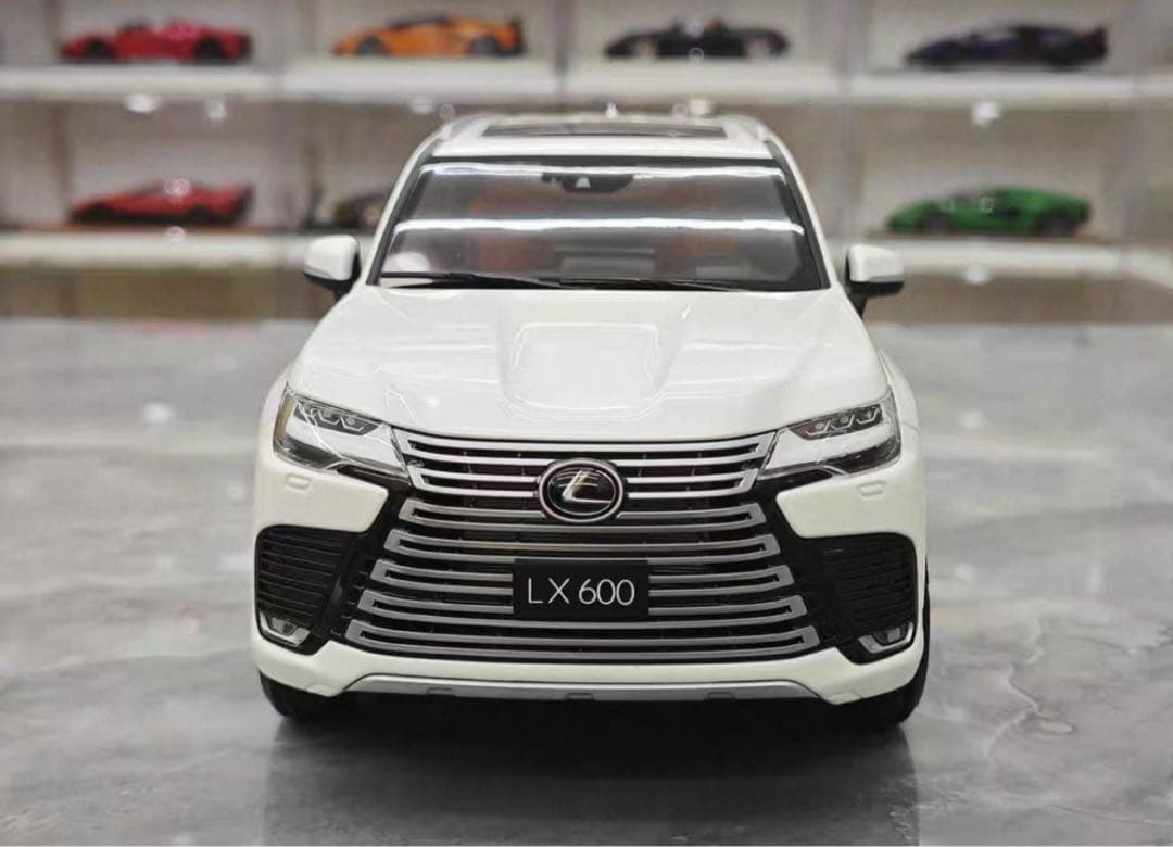 新発売 LCD 1/18 レクサス LX600 SUV 全開閉 金属製 ミニカー