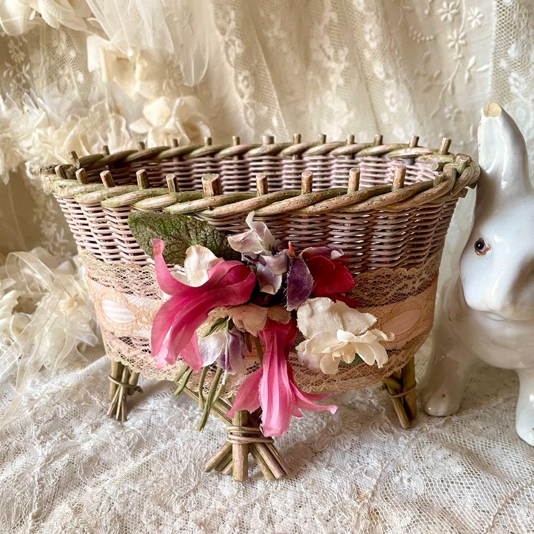 布花付きピンクドールパニエ　フランスアンティーク　かごカゴ籠　プレゼンテーション