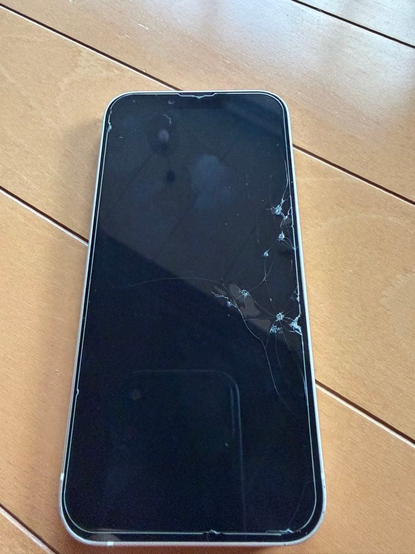 iPhone13 128GB SiMフリー バッテリー100%