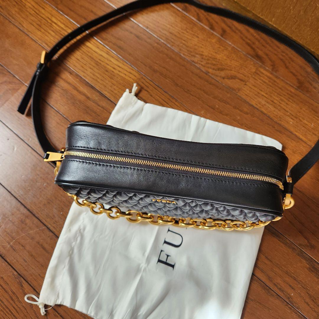 FURLA ブラック ショルダーバッグほぼ未使用！