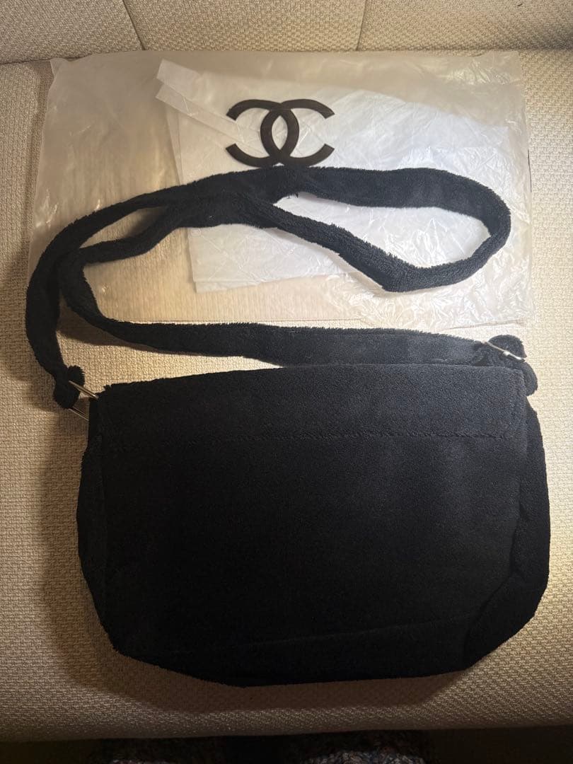 新品　シャネル　ノベルティ　ショルダーバッグ　非売品　ブラック　パイル　エナメル