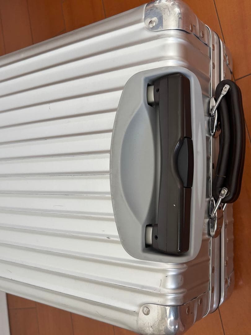 RIMOWA リモワ クラシックフライト 廃盤　2輪