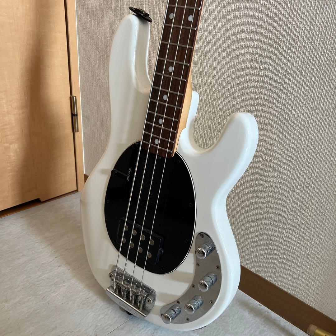 Sterling by MUSIC MAN Ray34 ベース