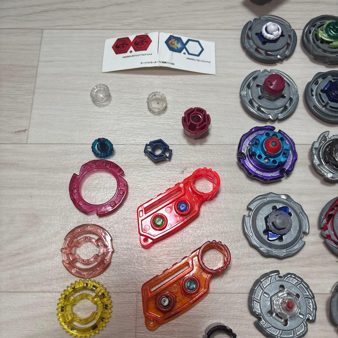 た*す様 ベイブレードセット 約32個以上のパーツ