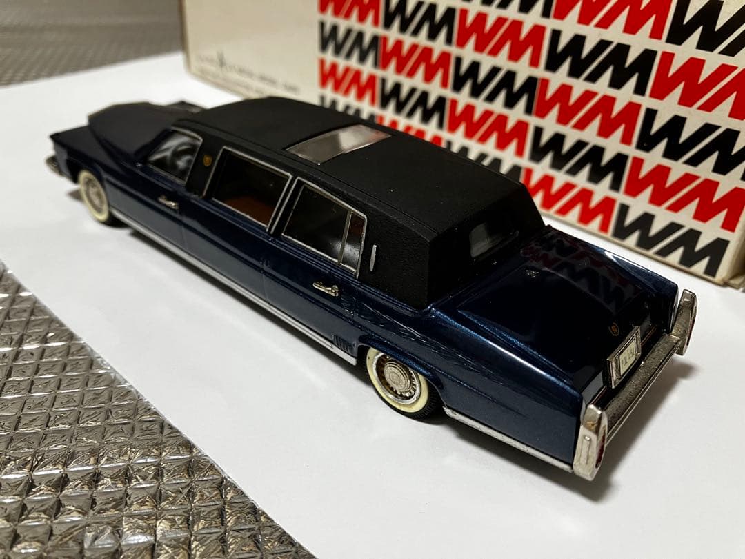 【希少品】キャデラック リムジン モデルカー 1/43スケール