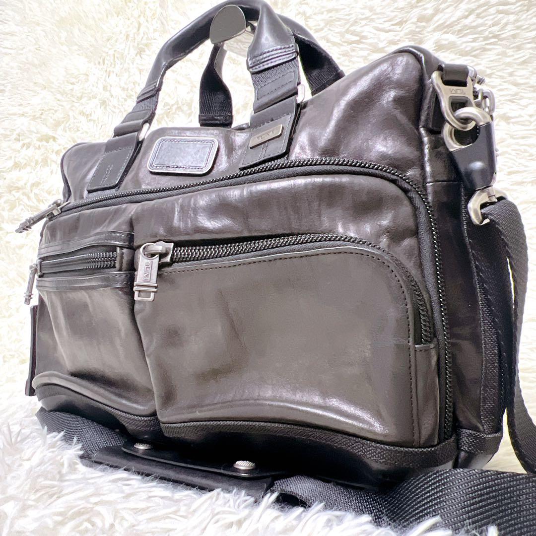 TUMI ALPHA BRAVO スリム コミューター ブリーフケース　レザー