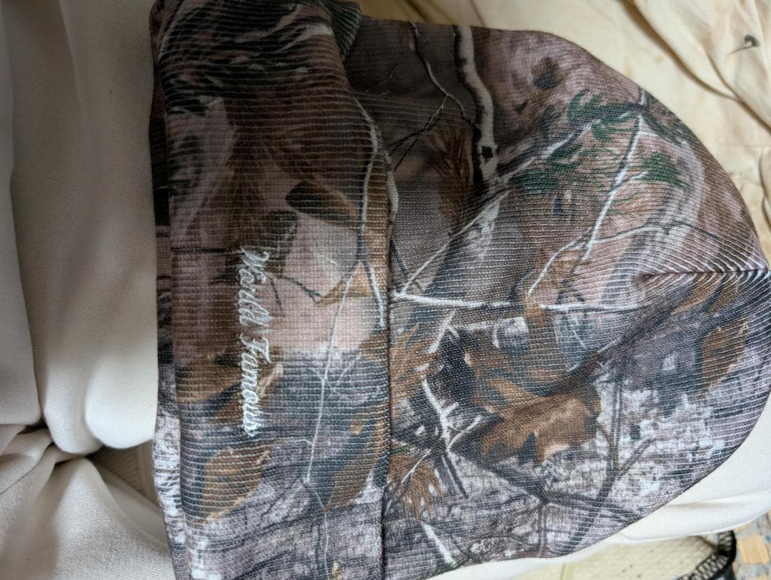 Supreme 迷彩キャップ Well Off Forever