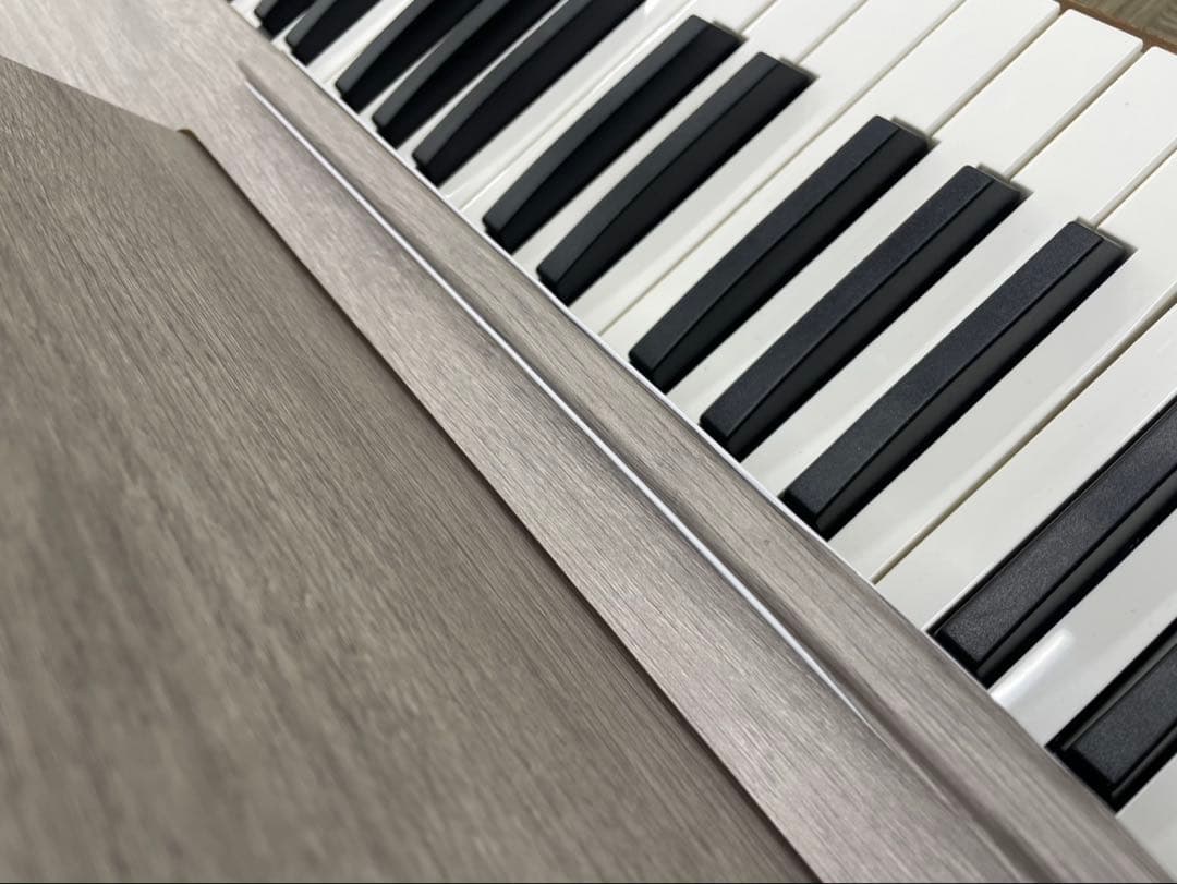 電子ピアノ88鍵盤 給電タイプ　木目調ボディ　グレー　訳あり