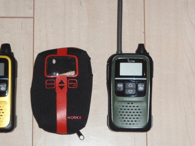 美品☆ICOM IC-4110 トランシーバーマイク&イヤホン付 3色セット