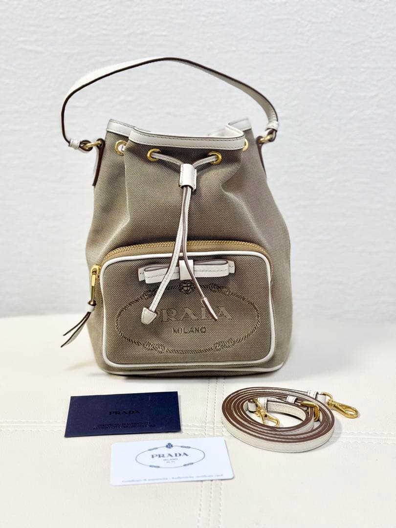 ⭐︎ムッシュ⭐︎PRADA ベージュ バケットバッグ