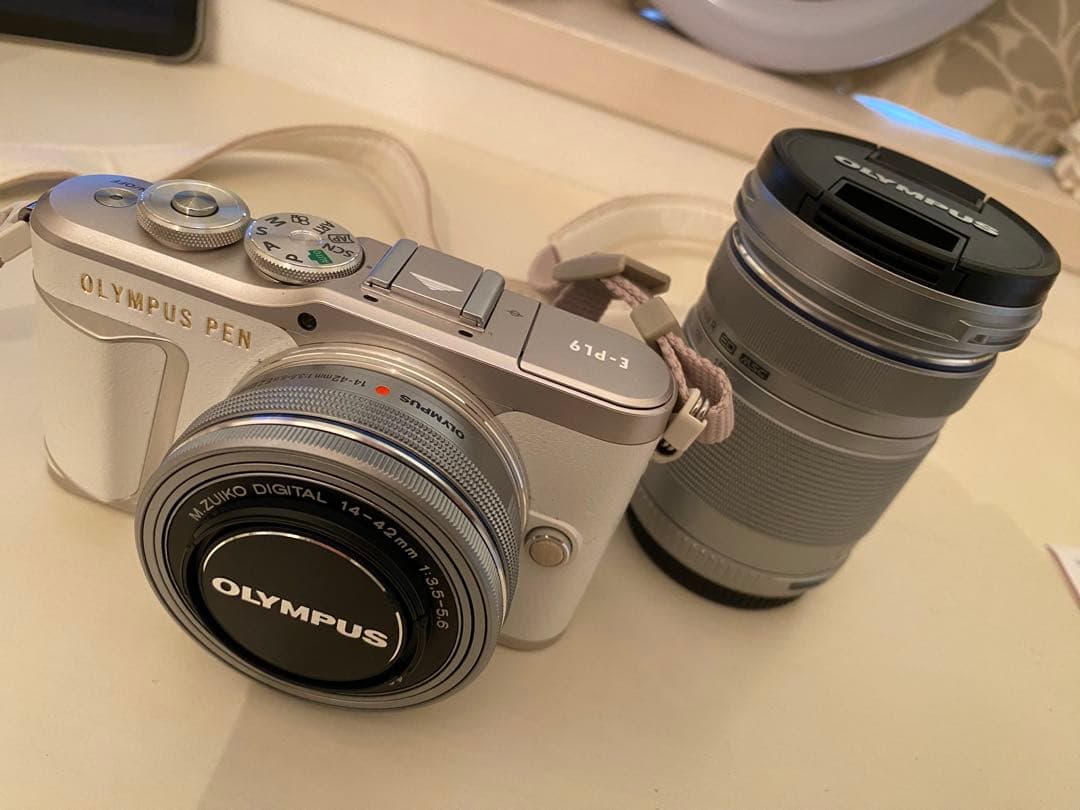 OLYMPUS PEN E-PL9 ホワイト レンズ付き