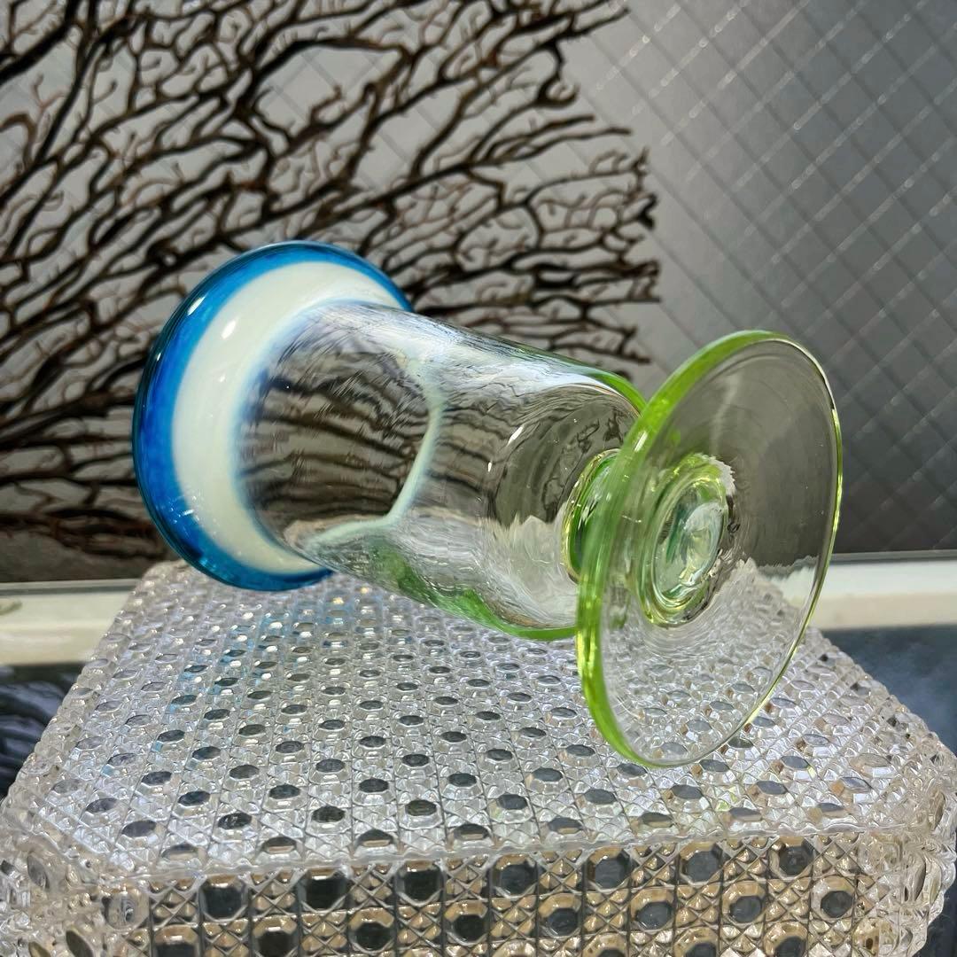 骨董　時代ガラス　超希少！　水色乳白暈し　ベル型　若草色ガラス　氷コップ