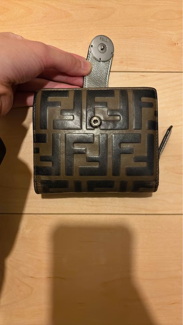 Fendi FFロゴ二つ折り財布 ブラウン/ブラック