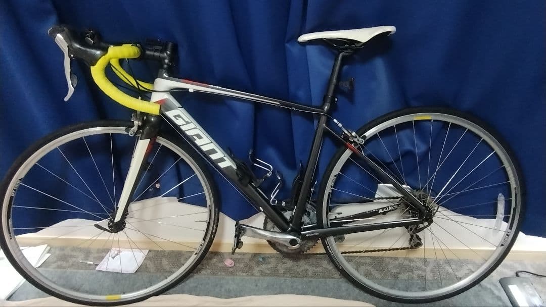 GIANT DEFY2 ティアグラ　2×10ｓ