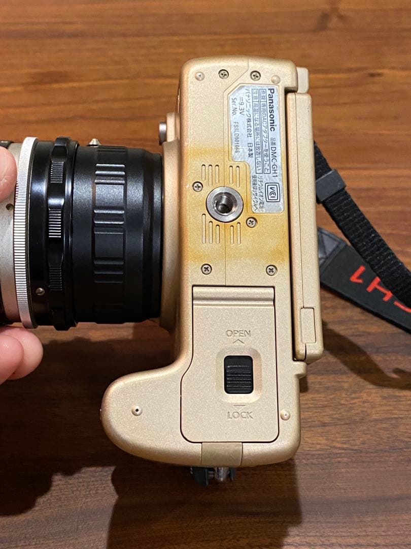 LUMIX GH1 ゴールド ミラーレス　ニコンオールドレンズf28 1:3.5