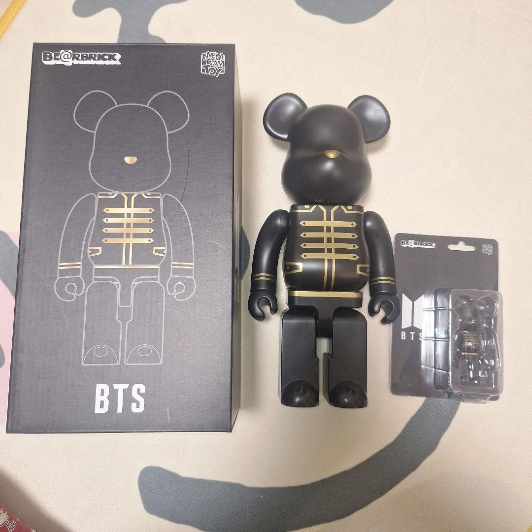 BTS バンタン ベアブリック