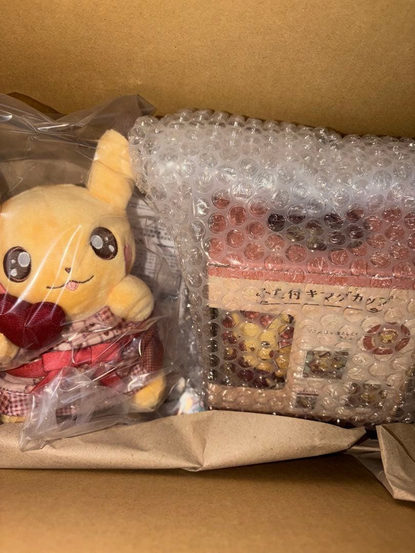 ポケモンピカチュウバレンタインぬいぐるみ&マグカップ&お正月ステッカー3点セット
