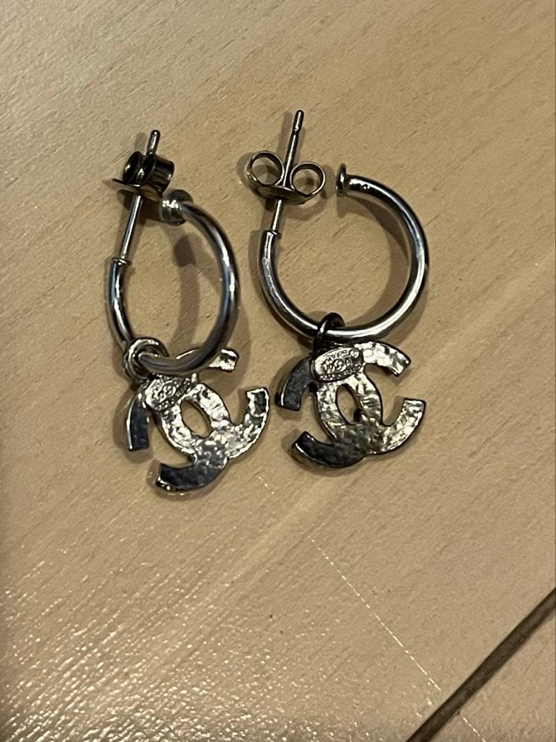 CHANEL シルバー スイング　フープピアス　正規品