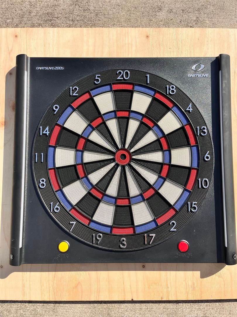 DARTSLIVE-200S電子ダーツボード　美品(希少)　別途　設置棒も販売中