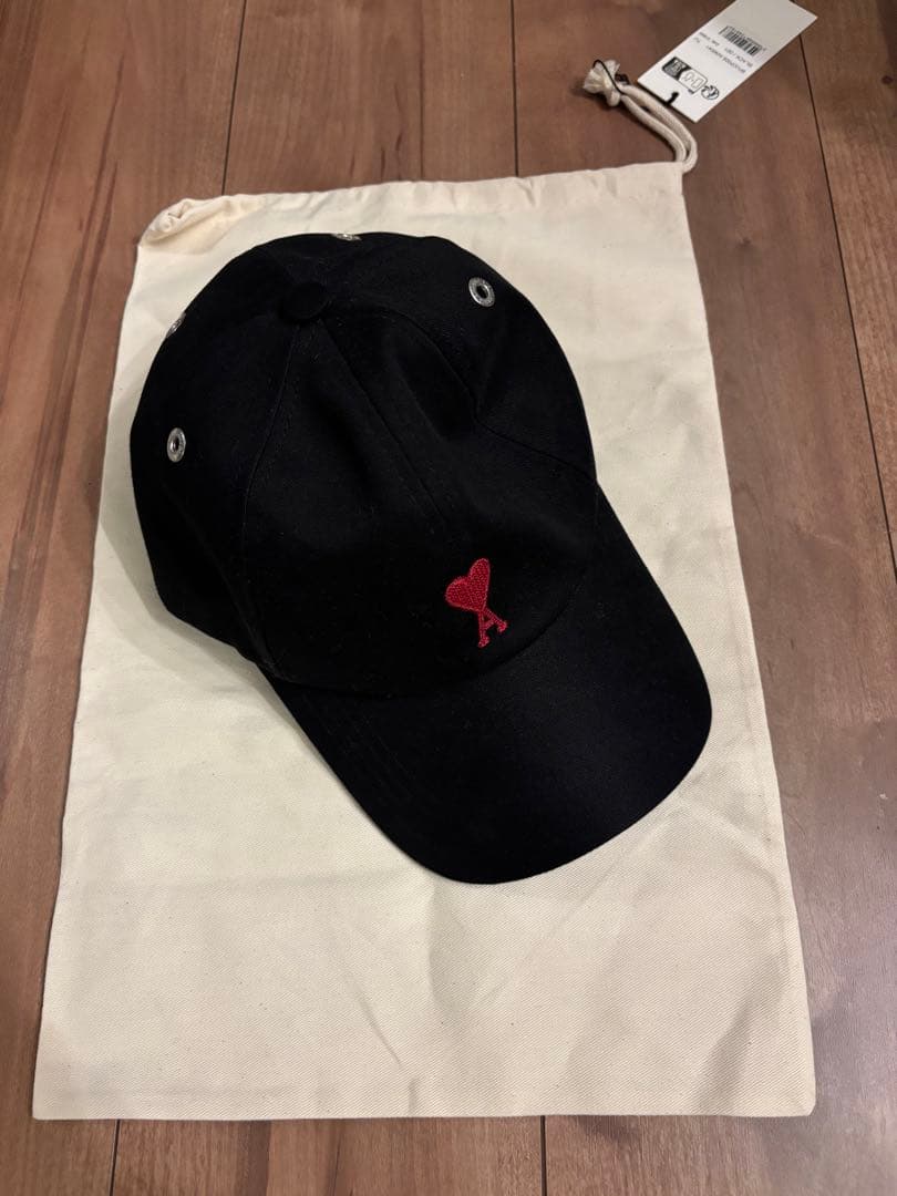 アミパリス 黒 キャップ