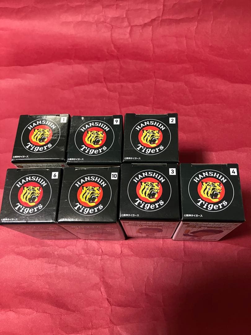 阪神タイガース　虎1選手フィギュア2025 激闘編＆なりきりフード付きタオル