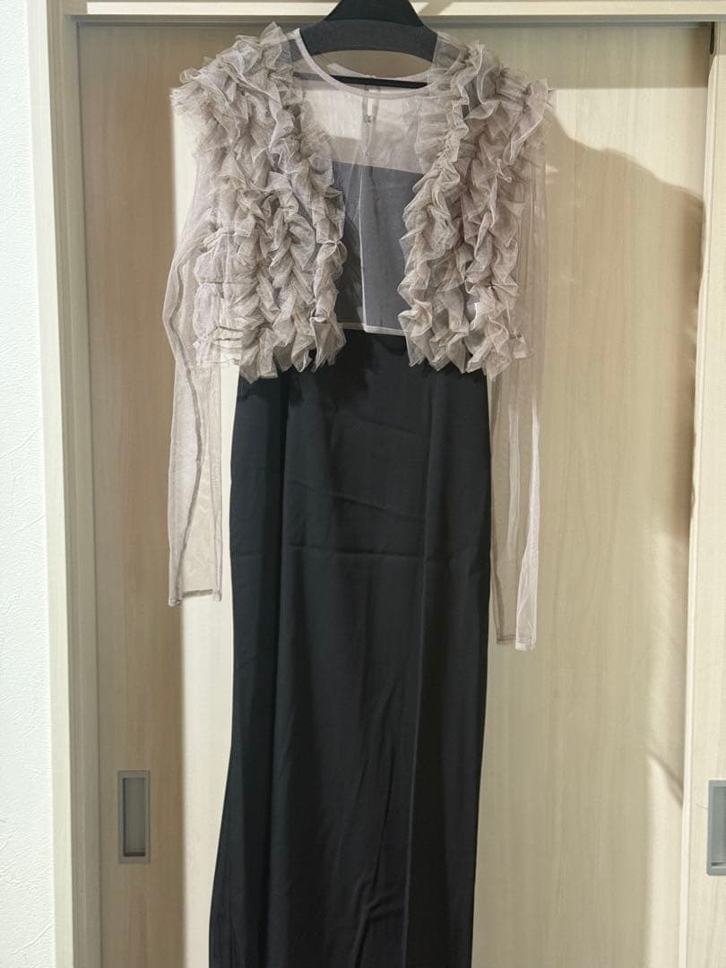 Many wayフリルドレス ブラック×ベージュ