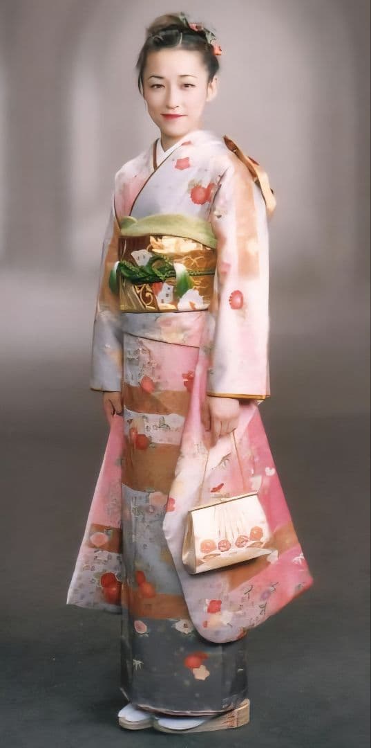 正絹振袖セット ピンク地の古典的な金彩模様と十二単風の重ね仕立 成人式に最適