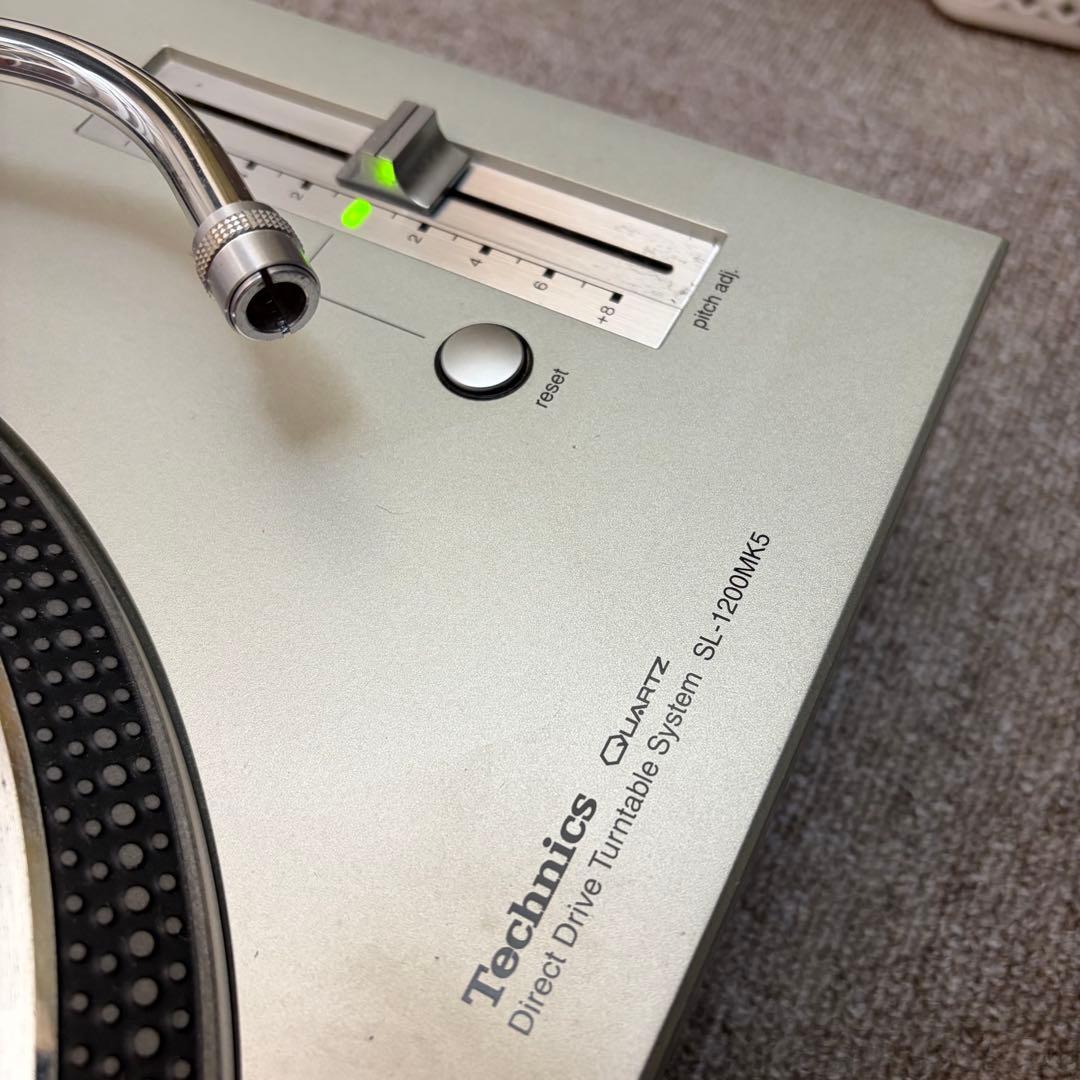 Technics SL-1200 MK5 ターンテーブル