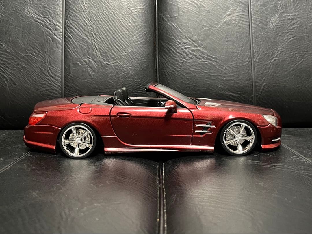 メルセデスベンツ　SLクラス　1/18