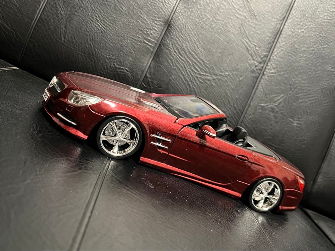 メルセデスベンツ　SLクラス　1/18