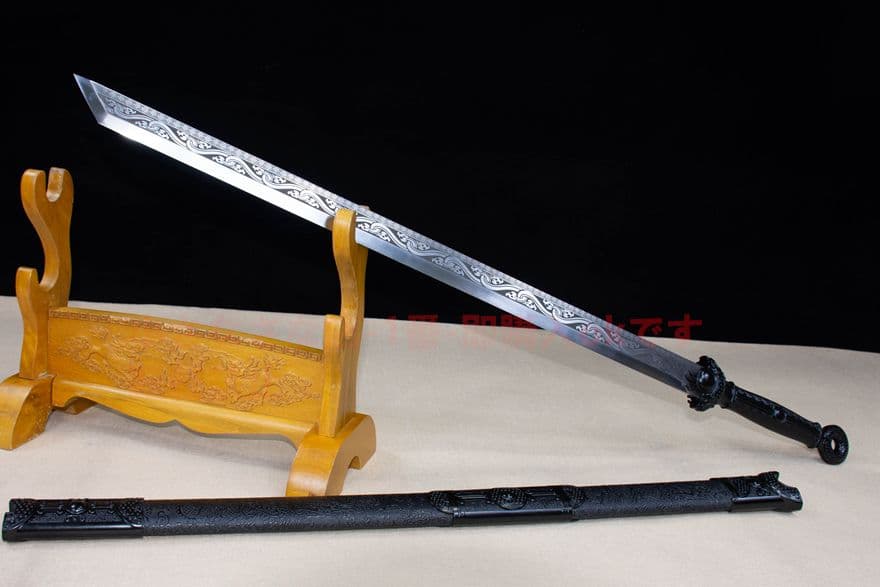 古兵器   武具　刀装具　日本刀　模造刀 墨竜唐刀 横刀  直刀