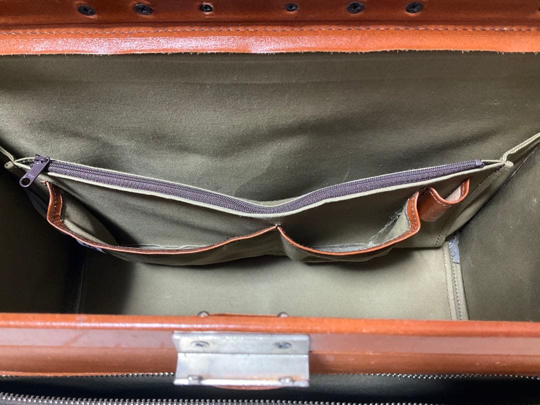 SADDLE（サドル）22304 ダレスバッグ　ブラウン