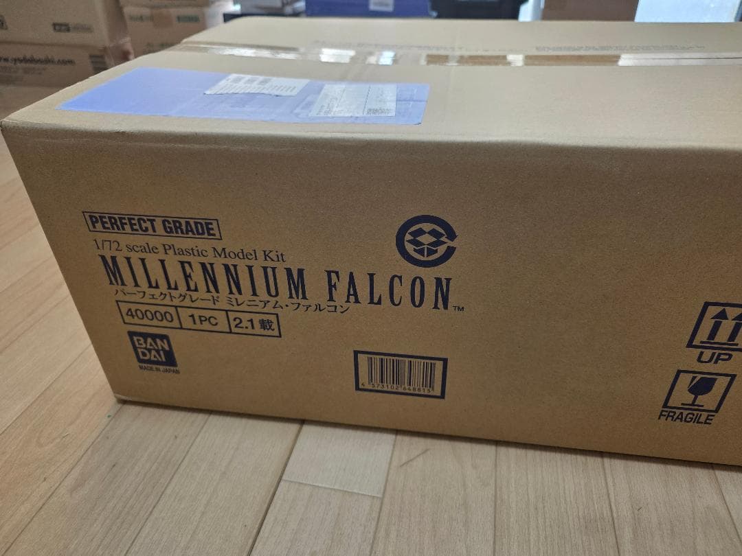 PG ミレニアム・ファルコン　新品未開封