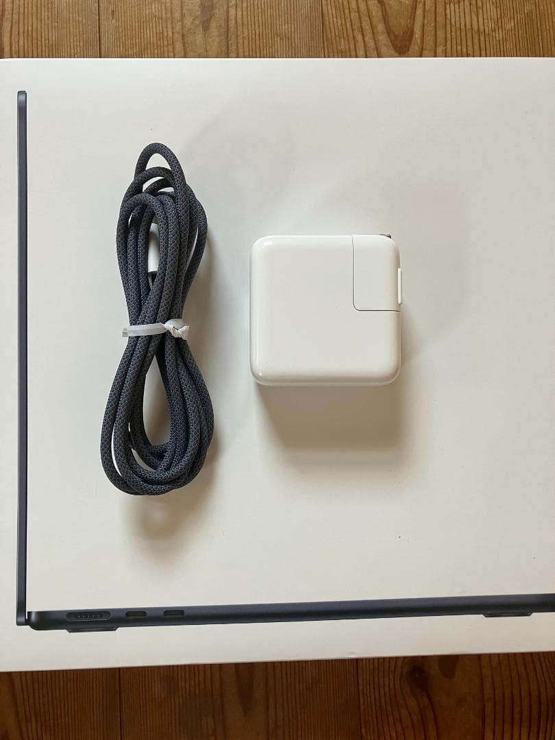 MacBook本体 Apple MacBook Air M2 16GB 256GB