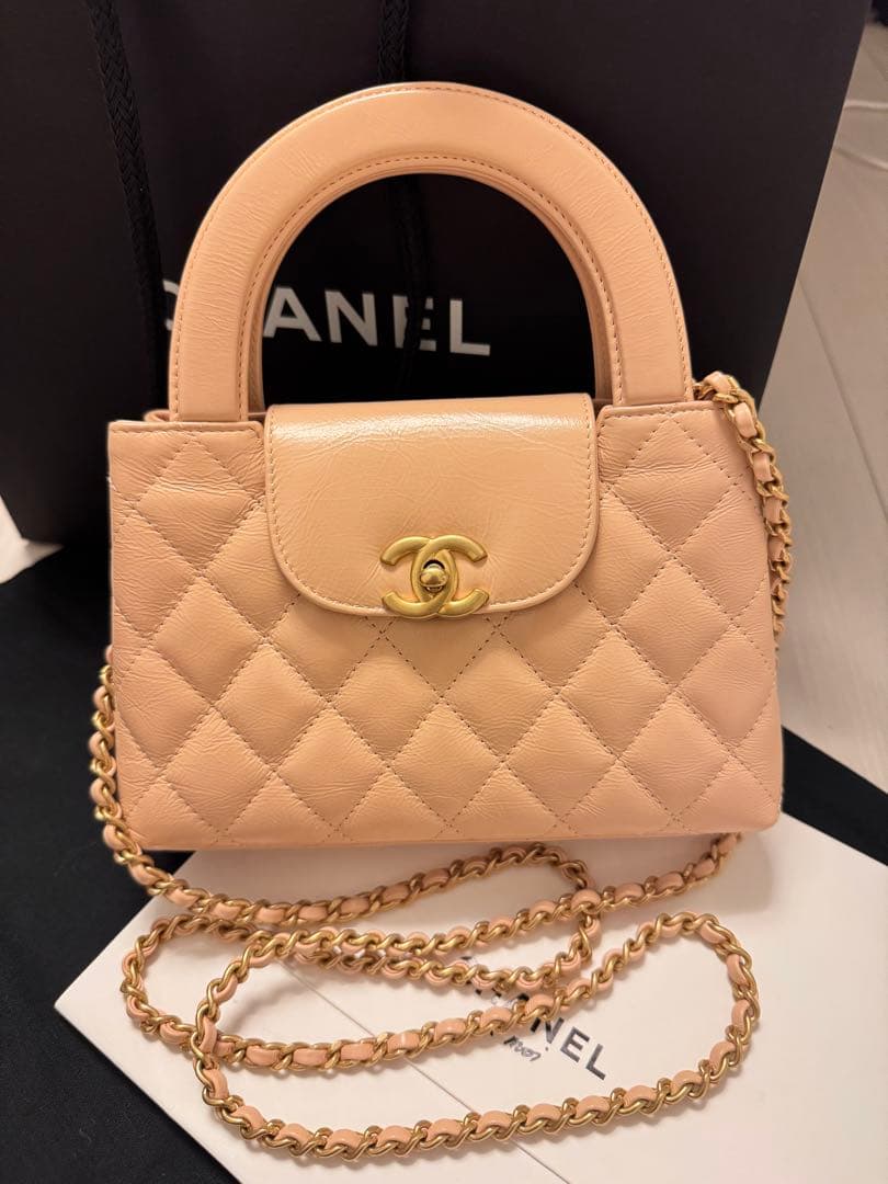 CHANEL ベージュ キルティング ハンドバッグ