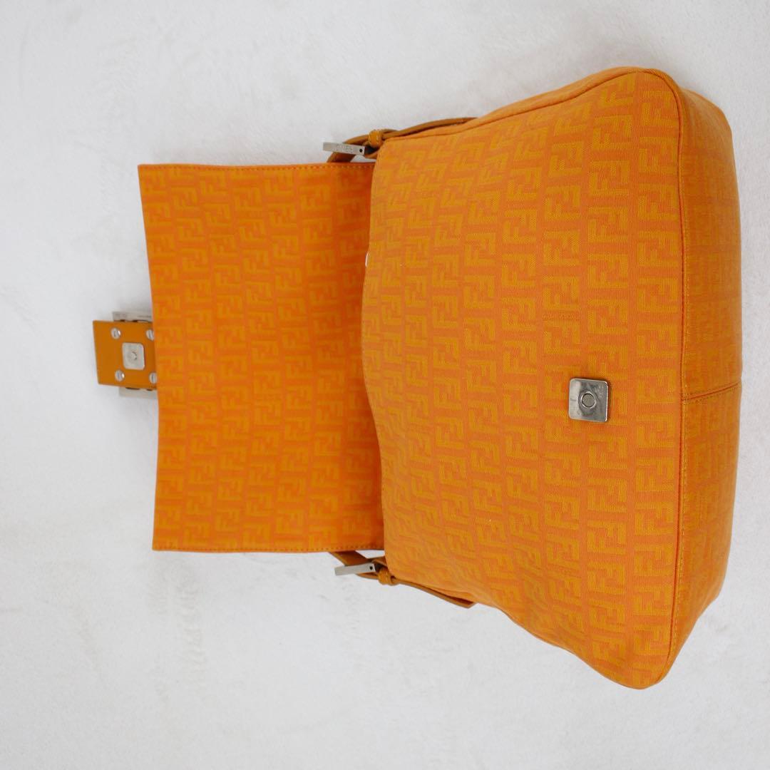 レア色　Fendi FFロゴ マンマバケット　オレンジショルダーバッグ