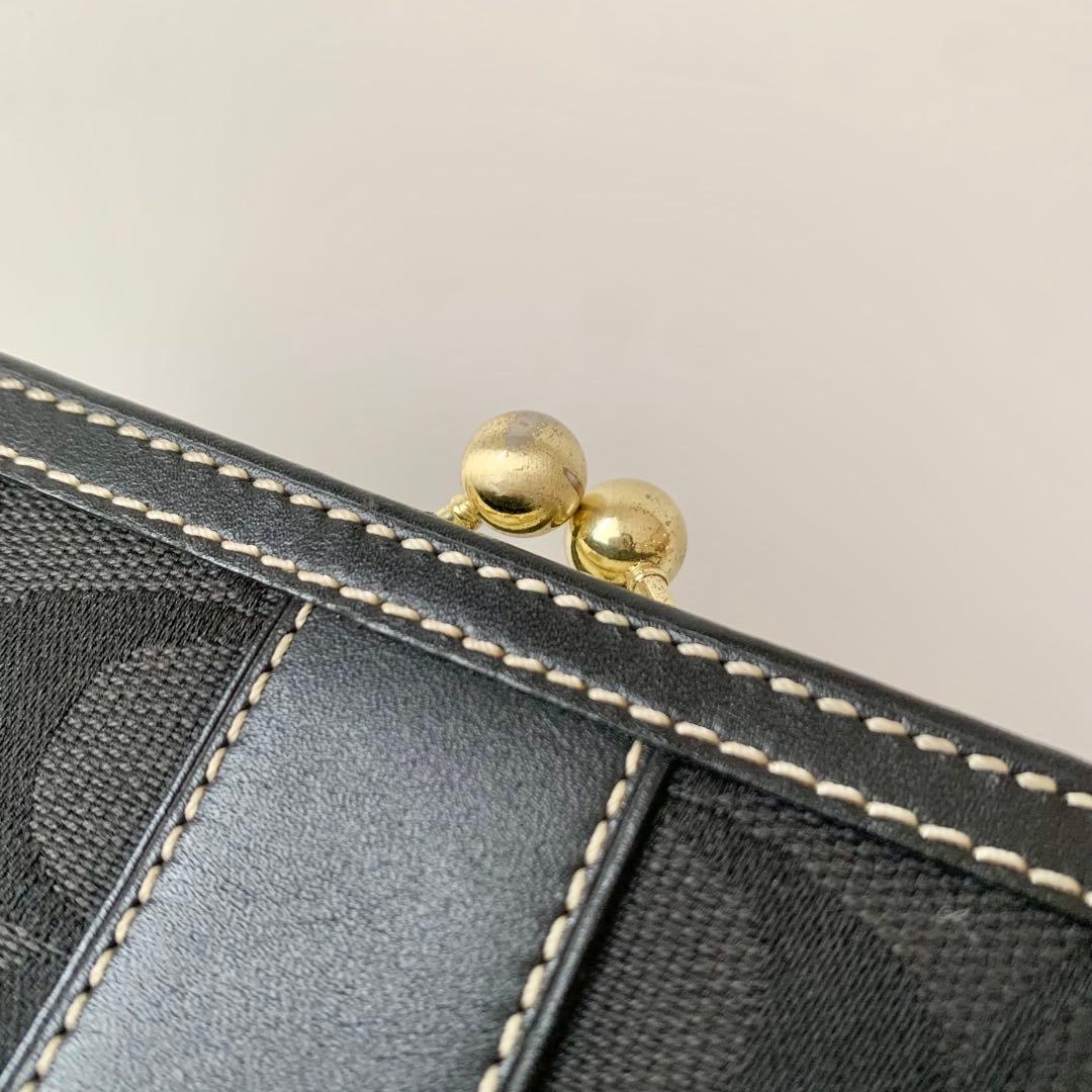 【COACH】コーチ　二つ折り財布　がま口　ブラック　黒　シグネチャー