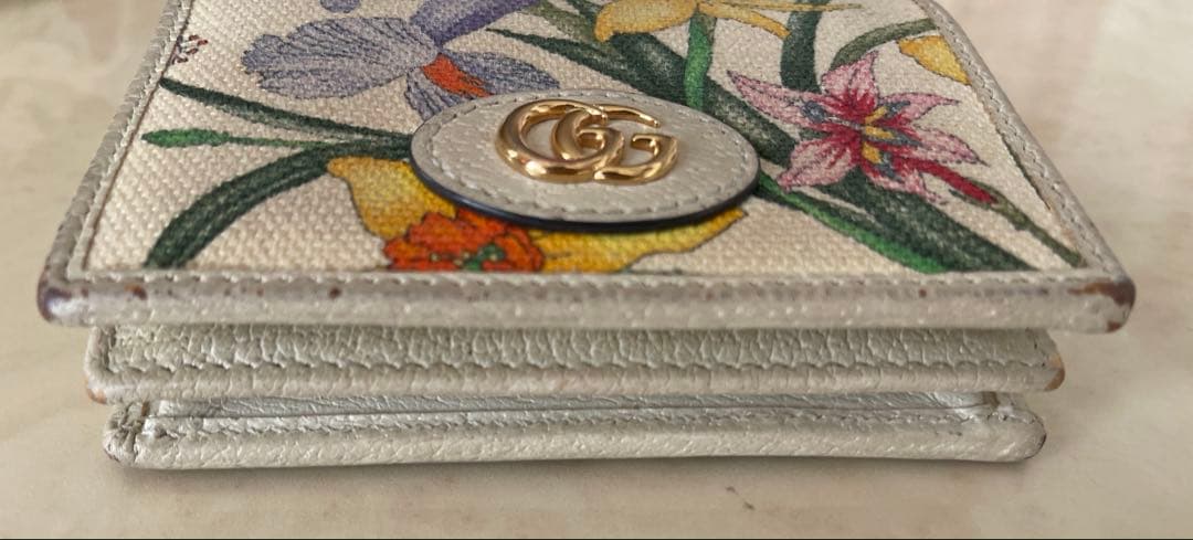 【GUCCI】グッチ　フローラシリーズ　二つ折り財布